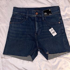 NWT • Express Womens Jean shorts - size 00